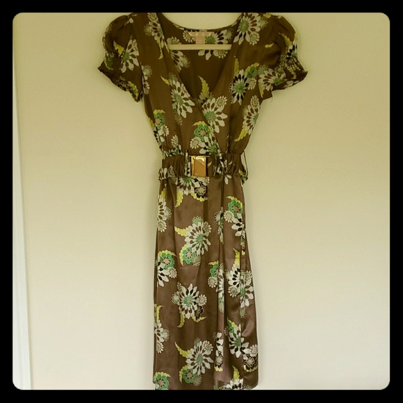 Dress - Picture 1 of 3